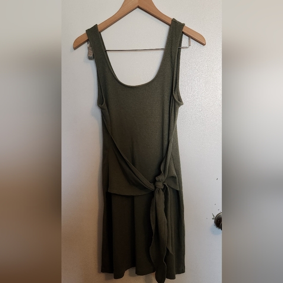 Aerie Green Dress for Casual Occasions - Picture 3 of 4